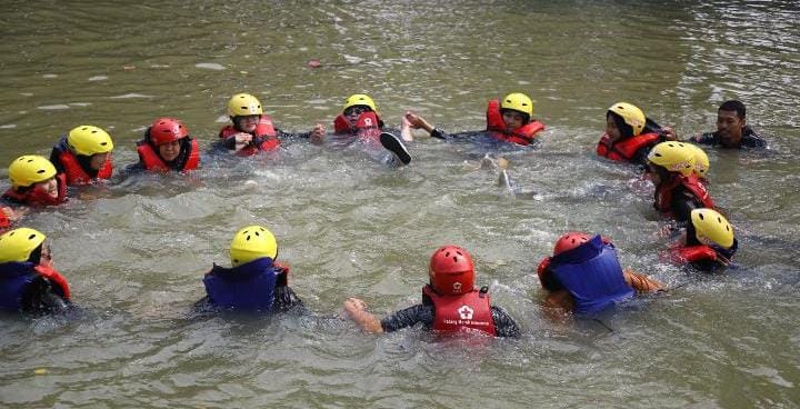 PMI Kota Tangerang Latih Mahasiswa Water Rescue TangerangDaily