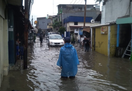 Berita Tangerang, Berita Tangerang Terbaru, Berita Tangerang Terkini, Berita Tangerang Hari Ini, Berita Kota Tangerang, Berita Kota Tangerang Terbaru, Berita Kota Tangerang Terkini, Berita Kota Tangerang Hari Ini: Kali Rawa Bamban Kembali Meluap, Jalan Yos Sudarso Jurumudi Baru Banjir