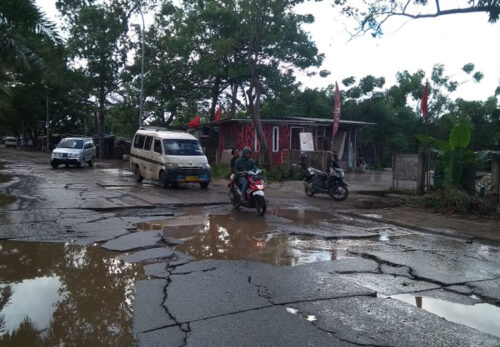 Jalan Juanda Kota Tangerang Masih Rusak Berat