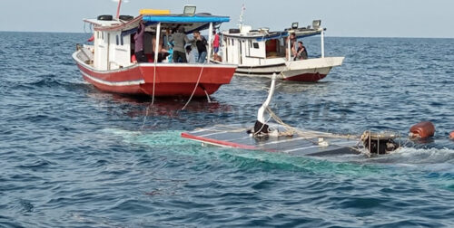 Kapal Laut Terbalik Diterjang Puting Beliung, 1 Pemancing Tewas