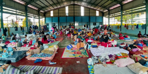 Ribuan Korban Banjir Total Persada Tangerang Masih Mengungsi