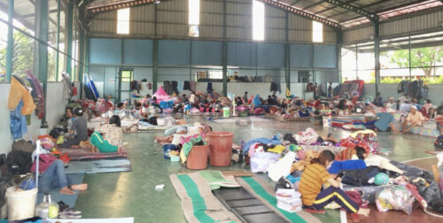 Banjir di Total Persada, Ratusan Warga Mengungsi di Masjid dan GOR