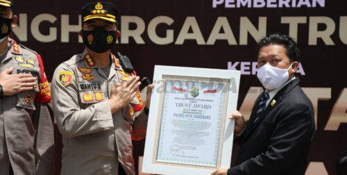 Polresta Tangerang Raih Penghargaan Trust Award