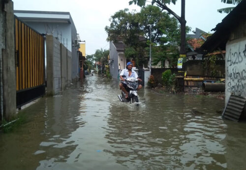 Banjir Rendam Pemukiman Warga di Batuceper Kota Tangerang