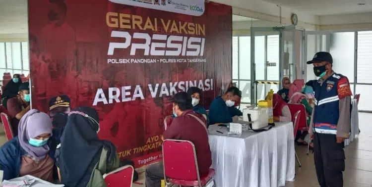 Vaksin, Vaksin Covid-19, Covid-19, Polsek Panongan, Polresta Tangerang, Kabupaten Tangerang: Ribuan Warga Antusias Divaksin Covid-19 Presisi Polsek Panongan