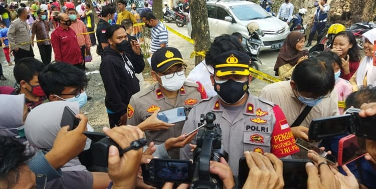 Lubang Galian di Cipondoh, Lubang Galian Internet, Tewas dalam Lubang, Kabel Internet, Perumahan Taman Royal: Kronologi Tewasnya Tiga Orang di Lubang Galian di Cipondoh