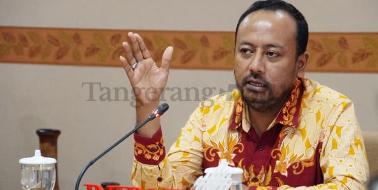 Kepala Perwakilan Ombudsman Republik Indonesia  Provinsi Banten Dedy Irsan mengatakan, kebijakan baru yang dibuat pemerintah terkait sistem perizinan berbasis risiko (OSS RBA-Online Single Submission Risk Based Approach) masih membutuhkan penyesuaian yang lama dan panjang.