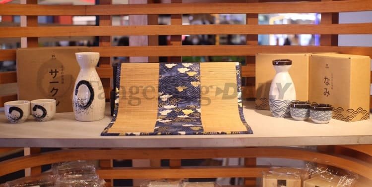 Sebanyak 40 tenant produk kreatif lokal meramaikan Creative Culture Home (C2H) di Summarecon Mall Serpong. Pameran diinisiasi menampilkan