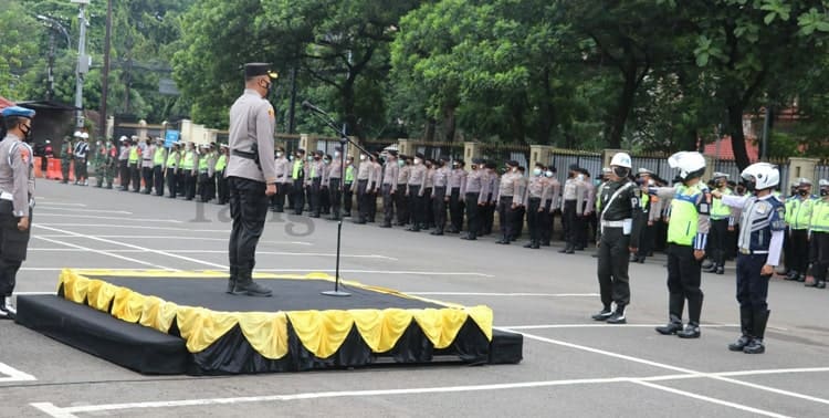 Tiga hari gelar Operasi Zebra Jaya 2021, Satlantas Polres Metro Tangerang Kota menjaring 158 kendaraan. Pelanggaran dominan berupa