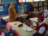 Sebanyak 445 Sekolah Dasar (SD) negeri dan swasta di Kota Tangerang menggelar Pembelajaran Tatap Muka (PTM) terbatas, hari ini 8 November