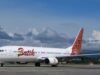 Pesawat Batik Air ID 6818 rute Jakarta-Padang yang mendarat kembali di Bandara Soetta setelah beberapa menit lepas landas laik terbang
