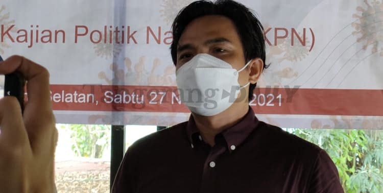 Polda Banten dinilai Pengamat Kebijakan Publik Adib Miftahul gagal menjalankan protap pengamanan Objek Vital Nasional (Obvitnas) dan Objek Tertentu (Obter) pada peristiwa didudukinya Kantor Gubernur Banten oleh buruh saat demonstrasi pada Rabu, 22 Desember 2021. Adib mendesak Kapolri Jenderal Listyo Sigit Prabowo mengevaluasi kinerja Polda Banten.