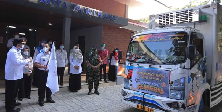 Aparatur sipil negara (ASN) di lingkungan Pemerintah Kota Tangerang melakukan aksi sosial untuk membantu korban erupsi Gunung Semeru, Kabupaten Lumajang, beberapa waktu lalu. Walhasil, para ASN mengumpulkan dana sebesar Rp200 juta