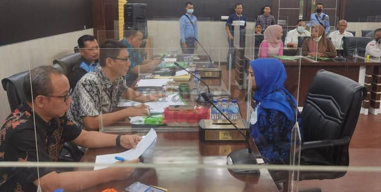 Kinerja pegawai ratusan pegawai non ASN di lingkungan Sekretariat DPRD Provinsi Banten dievaluasi jelang perpanjangan kontrak kerja di tahun 2022.