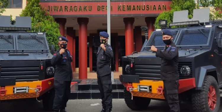 Satuan Brimob (Satbrimob) Polda Banten mendapatkan 2 unit kendaraan taktis (Rantis) patroli jarak jauh pada Selasa 4 Januari 2022.