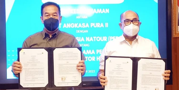 PT Angkasa Pura II menggandeng PT Hotel Indonesia Natour (HIN) untuk pengembangan bisnis perhotelan perusahaan pelat merah itu.