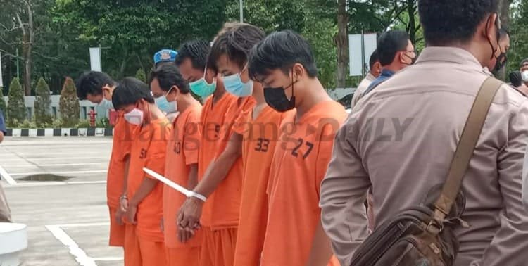 Kapolres Kota Tangerang Komisaris Besar Zain Dwi Nugroho mengatakan tujuh pelaku pencabulan dan kekerasan seksual terhadal anak yang telah ditangkap dijerat dengan pasal berlapis.