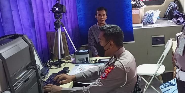 Polsek Anyer, Alun-alun Kota Serang dan Lobi Timur Mal Ciputra menjadi titik lokasi layanan Surat Izin Mengemudi (SIM) keliling Polda Banten