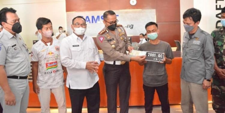 Bapenda Provinsi Banten meresmikan (soft launching) dan membuka pelayanan kantor Unit Pelaksana Teknis (UPT) Samsat Malingping