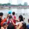 Puluhan warga Kelurahan Babakan, Kecamatan Tangerang, Kota Tangerang menggelar tradisi keramas bersama di Sungai Cisadane menjelang bulan suci Ramadan. Tradisi itu sudah dilakukan sejak Tahun 1990-an.