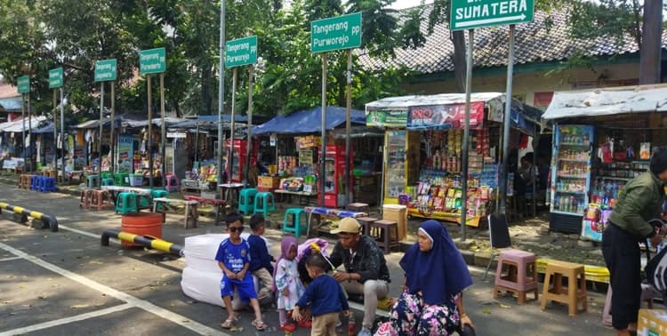Pemerintah telah memperbolehkan kembali perjalanan mudik setelah dua tahun ditiadakan. Dinas Perhubungan (Dishub) Kota Tangerang memprediksi puncak arus mudik akan terjadi pada H-10 lebaran.