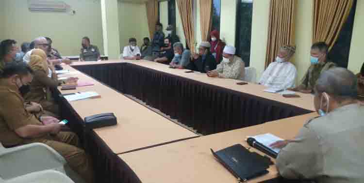 Komisi I DPRD Kabupaten Tangerang menggelar rapat dengar pendapat (RDP) atau hearing bersama Satuan Polisi Pamong Praja (Satpol PP) ..