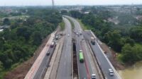 Astra Tol Tangerang-Merak meniadakan contraflow di proyek jembatan Ciujung KM 57 tol Tangerang-Merak selama arus mudik dan arus balik lebaran.