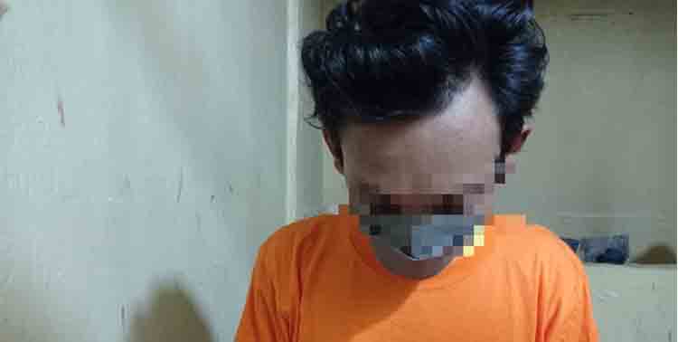 Unit Reskrim Polsek Serang Polresta Serang Kota mengamankan MT, 33 tahun, pelaku pencurian tiga unit ponsel berbagai merek, Jumat 15 April