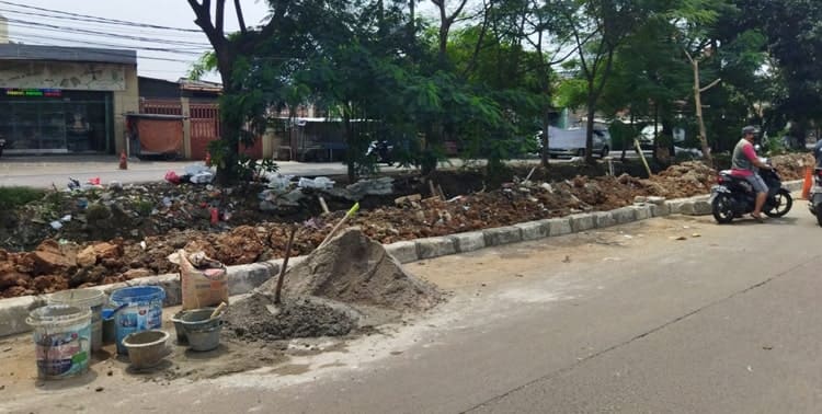 Pemerintah Kota Tangerang akan menata bantaran kali Sipon, Kecamatan Cipondoh, Kota Tangerang. Penataan tersebut karena di sepanjang bantaran kali Sipon kerap kumuh karena jadi tempat pembuangan sampah liar.