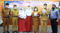 Melalui Dinas Pendidikan, Pemerintah Kota (Pemkot) Tangerang meluncurkan program Sekolah Branding pada tingkat Sekolah Dasar (SD) dan Sekolah Menengah Pertama (SMP).