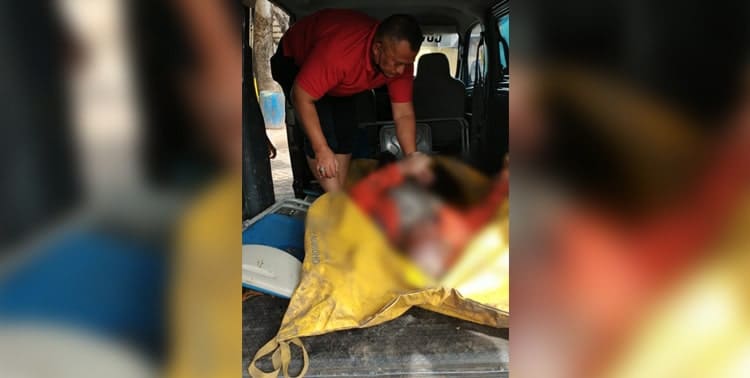 Seorang Pria yang berinisial R, 43 tahun, ditemukan tewas di pinggir Kali Kukun, Desa Mekarsari, Kecamatan Rajeg, Kabupaten Tangerang, Kamis 12 Mei 2022.