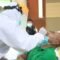 Sebanyak 389 calon jemaah haji kloter pertama tahun 2022 menjalani tes swab PCR, Jumat, 3 Juni 2022.