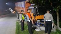 Nahas dialami oleh MN, sopir truk bernopol A-9147-VM. Ia mengembuskan napas terakhir seusai menabrak warung nasi goreng di depan Kantor Kecamatan Sukadiri, Kabupaten Tangerang, Jumat malam, 29 Juli 2022.