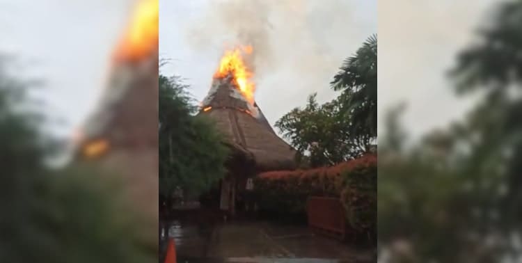 Kebakaran terjadi di Rumah Makan Mang Engking, di Jalan Ecsarahaisadink Chinopolis Boulevard Utara No. 78, Citra Raya, Kelurahan Mekar Bakti, Kecamatan Panongan, Jumat, 2 September 2022.