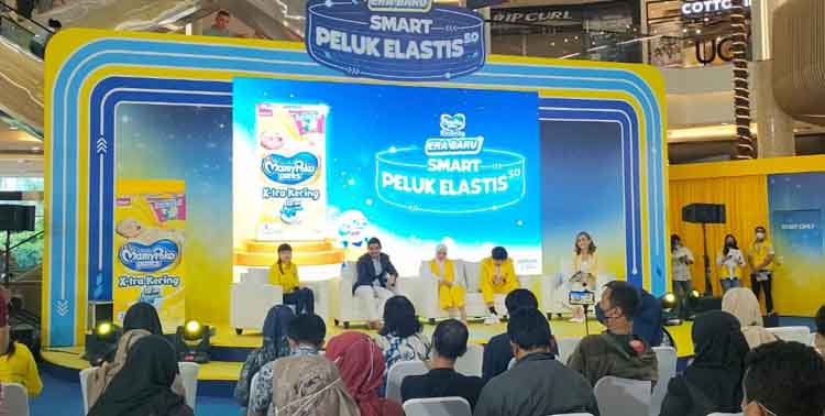 PT Uni-Charm Indonesia Tbk meluncurkan MamyPoko Pants X-tra Kering dengan teknologi Smart Peluk Elastis 5.0, sebuah teknologi karet pinggang elastis, Sabtu 8 Oktober 2022.