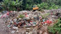 Warga Kecamatan Jiput yang tergabung dalam aliansi Mahasiswa dan Masyarakat Jiput Bersatu (Almajib) menolak wilayahnya menjadi tempat pembuangan sampah dari Desa Teluk, Kecamatan Labuan.