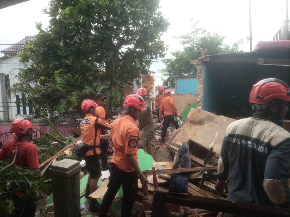 Mulai Dari Pencarian Korban Hingga Pembersihan Puing Reruntuhan, BPBD Banten Bantu Korban Gempa Cianjur