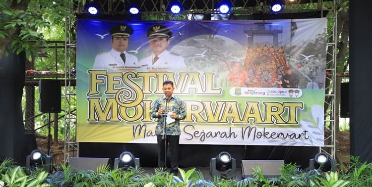 Dalam rangka mengenalkan sejarah pintu air Mokevaart, Pemerintah Kota Tangerang melalui Dinas Budaya dan Pariwisata (Disbudpar) menggelar Festival Mokevaart di Hutan Kota, Jalan Daan Mogot, Minggu 11 Desember 2022.