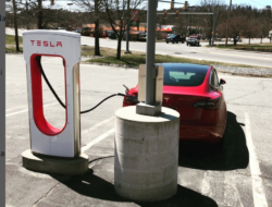 Tesla Hadirkan Inovasi Supercharging V4 Pengisi Daya Mobil Listrik