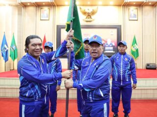 Pj Gubernur Banten Al Muktabar Lepas Kontingen Provinsi Banten untuk PON XXI Aceh-Sumut 2024