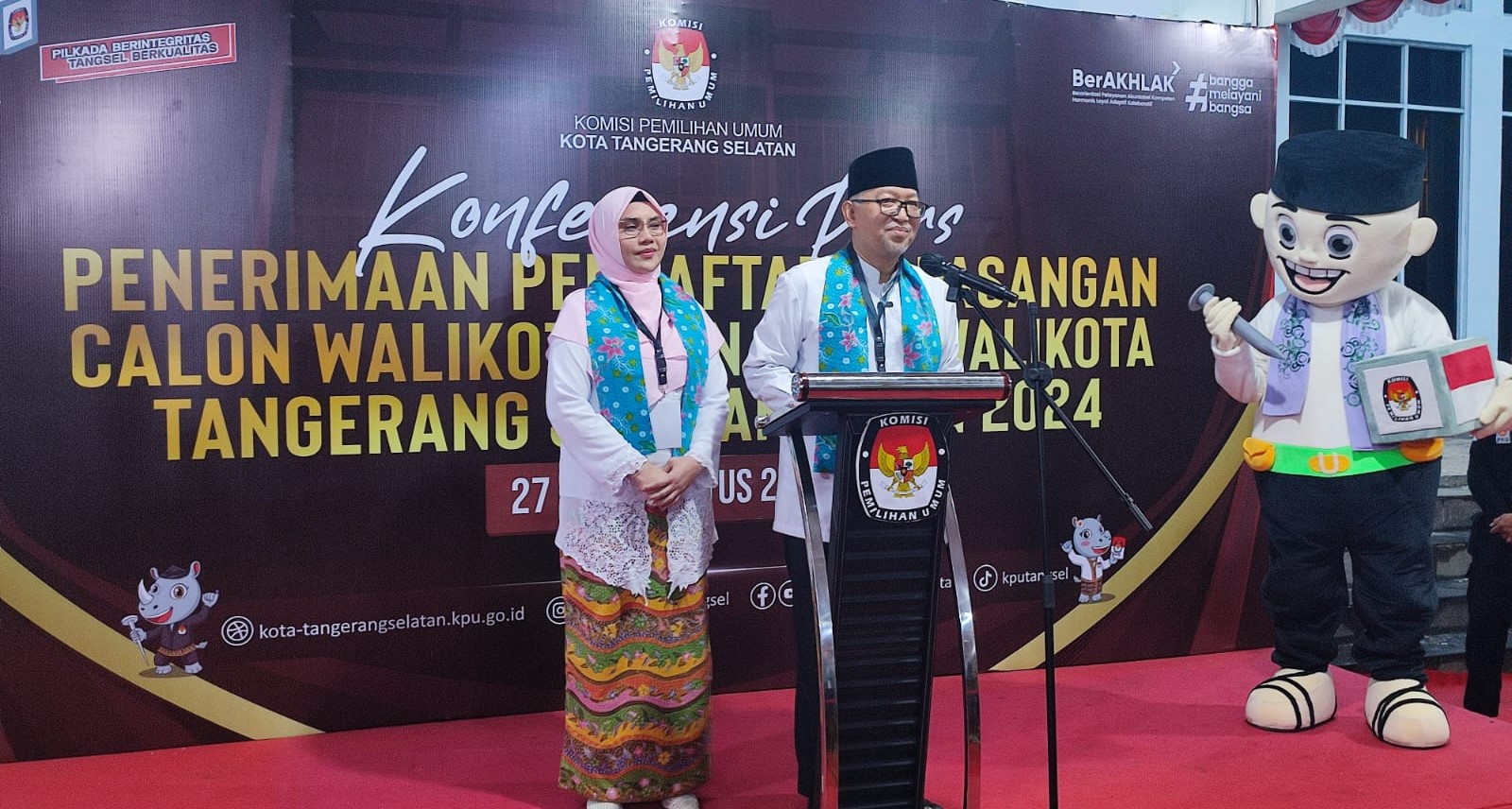 Pasangan calon (Paslon) wali kota dan wakil wali kota pada Pilkada Tangerang Selatan (Kota Tangsel) 2024 dari Partai Keadilan  Sosial (PKS) Ruhamaben-Shinta mendaftarkan diri ke Komisi Pemilihan Umum (KPU) Kota Tangsel, Kamis, 29 Agustus 2024.