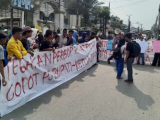 Aksi demonstrasi SEMMI Cabang Tangerang pada 28 Oktober 2024 menuntut penegakan Perbup dan pembentukan Perda terhadap operasional truk tanah. Masyarakat bersatu menyerukan "Darurat Mobil Tanah" untuk melindungi hak dan keselamatan warga dari dampak negatif aktivitas truk tambang.