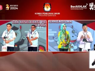 Dalam debat publik perdana untuk calon gubernur dan wakil gubernur Banten, akademisi Ikhsan Ahmad dari Universitas Sultan Ageng Tirtayasa menilai pemaparan para calon hanya menampilkan retorika tanpa substansi. Ia mengkritik kurangnya pembahasan isu-isu krusial seperti ketimpangan, stunting, dan korupsi, serta mengharapkan rencana aksi yang jelas dari masing-masing calon untuk menjawab tantangan masyarakat.