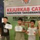 Pengurus Kabupaten Persatuan Catur Seluruh Indonesia (Percasi) Tangerang mengonfirmasi partisipasinya dalam Kejuaraan Catur Provinsi Banten 2024. Kesiapan ini terlihat dari Kejurkab Catur yang diadakan pada 13 Oktober 2024, di Scientia Square Park, di mana lebih dari 70 pecatur junior siap berlaga. Kejurprov Banten akan mempertandingkan 14 nomor untuk berbagai kelompok usia, dengan Kabupaten Tangerang menjadi kontingen terbanyak. Temukan juga daftar juara Kejurkab Catur yang mencakup berbagai kategori usia pada artikel ini.
