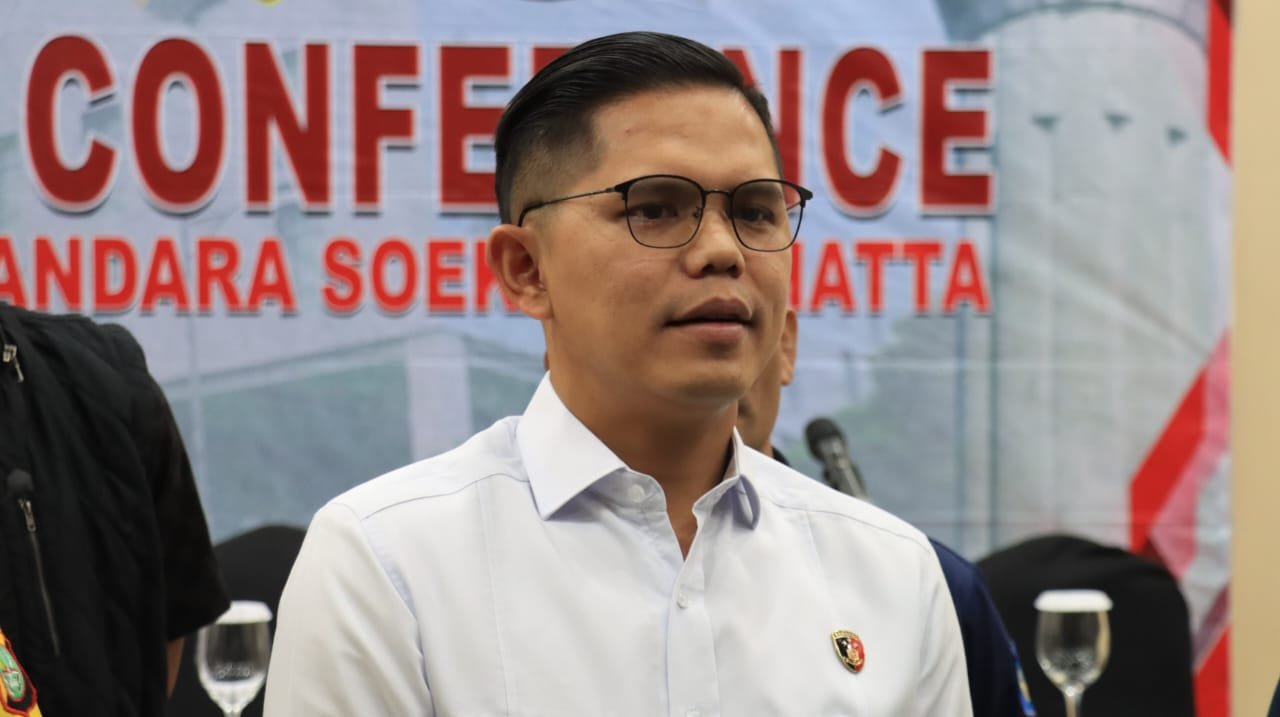 Polresta Bandara Soetta mengungkap jaringan perdagangan orang dengan penangkapan tersangka IS yang diduga menyalurkan pekerja seks komersial ke Malaysia. Kasus ini kini ditangani Kejaksaan Negeri Kota Tangerang untuk proses hukum lebih lanjut.