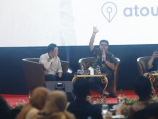 Local Media Summit 2024 di Jakarta, sebuah acara tahunan yang menghadirkan para pengelola media lokal dan talkshow inspiratif. Temukan bagaimana kolaborasi dalam pembangunan desa wisata dan inovasi media dapat memberikan dampak positif bagi masyarakat. Dapatkan juga informasi tentang Lomba Foto Astra dan Anugerah Pewarta Astra 2024 yang mengajak masyarakat untuk berkontribusi pada keberlanjutan Indonesia.