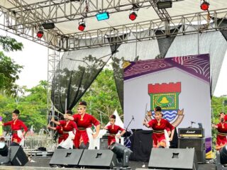 Sanggita Kencana Budaya Memukau Penonton dengan Tarian Kembang Balaraja: Merayakan Semangat Juang Nyimas Gamparan