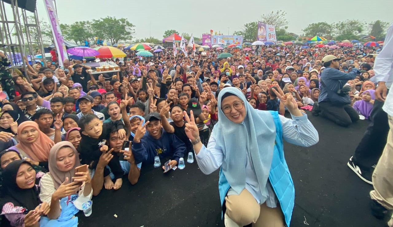 Intan Nurul Hikmah, Calon Wakil Bupati Tangerang, berkomitmen untuk melanjutkan dan meningkatkan program pengobatan gratis melalui Universal Health Coverage (UHC) untuk masyarakat. Dalam pernyataannya, ia menegaskan pentingnya akses layanan kesehatan yang lebih baik, termasuk penyediaan ambulans di setiap desa dan dukungan untuk puskesmas, guna memastikan kesehatan masyarakat Kabupaten Tangerang terjaga dengan optimal.