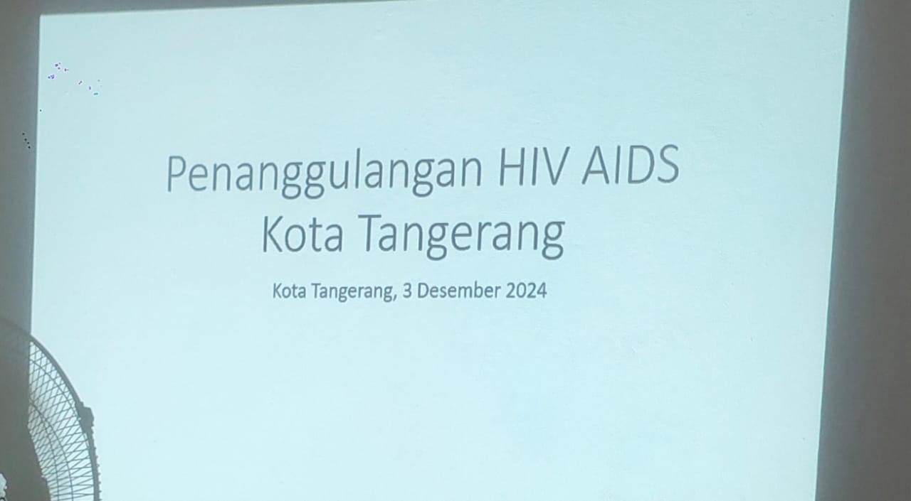 HIV/AIDS di Kota Tangerang: Lebih dari sekadar masalah kesehatan. Artikel ini mengungkap kompleksitas isu ini, yang terjalin dengan kemiskinan, stigma, dan kurangnya akses layanan kesehatan. Temukan solusi yang diajukan para aktivis untuk mengatasi masalah ini.