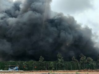 BPBD : Bangunan yang Terbakar di Dadap Gudang Mainan dan Kimia